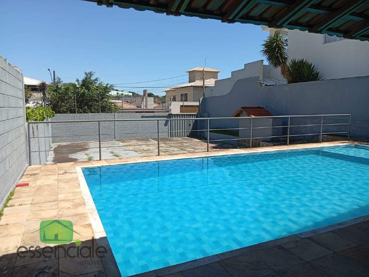 Casa à venda no bairro Jardim Riacho Das Pedras, em Contagem - MG
