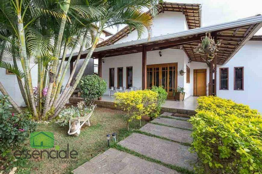 Casa de 5 quartos no bairro Jardim Riacho das Pedras, Contagem MG