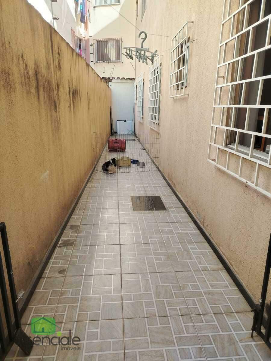 Casa geminada à venda no bairro Novo Eldorado, em Contagem - MG