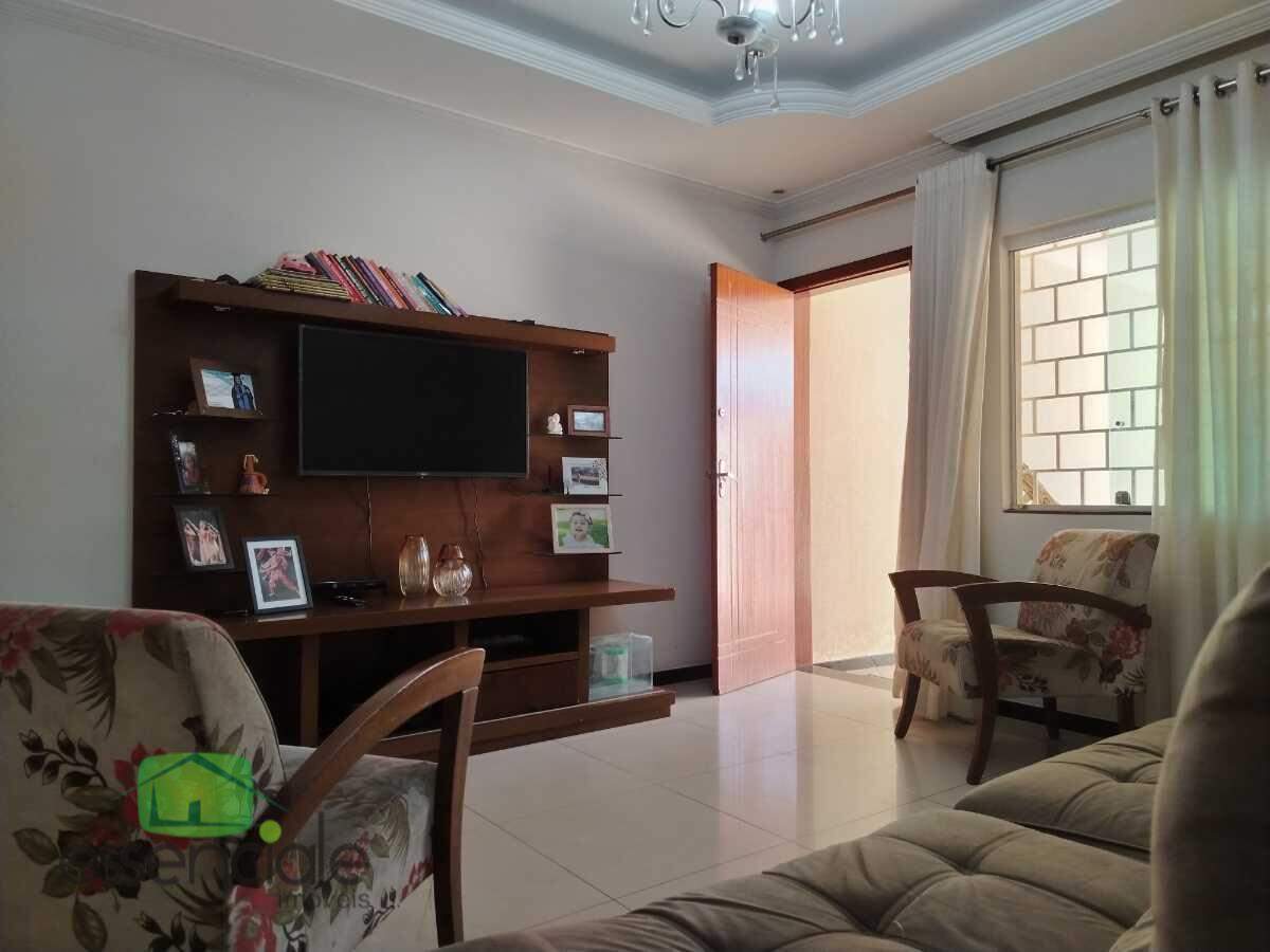 Casa geminada à venda no bairro Novo Eldorado, em Contagem - MG