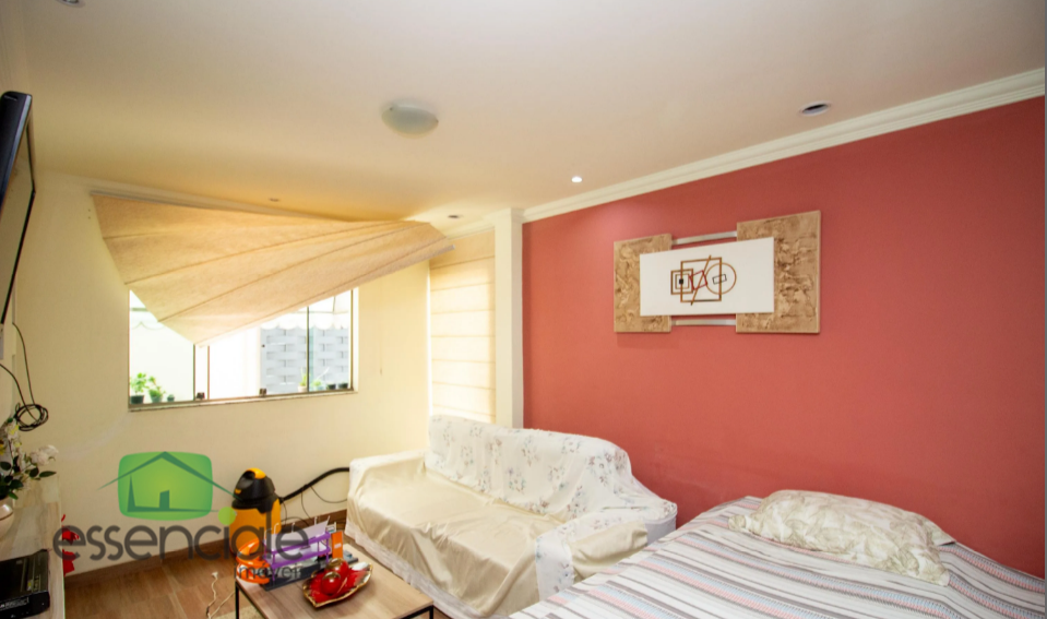 Casa com 138m² e 4 quartos no bairro Alvorada à venda por R$690.000