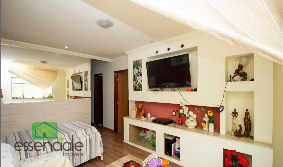 Casa com 138m² e 4 quartos no bairro Alvorada à venda por R$690.000