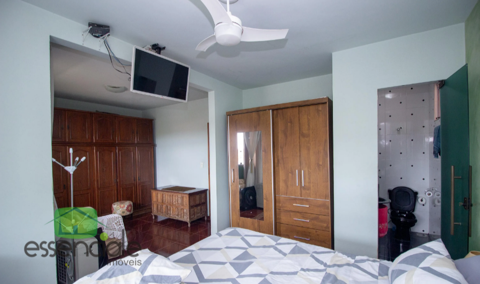 Casa com 138m² e 4 quartos no bairro Alvorada à venda por R$690.000
