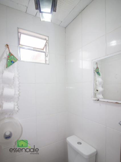 Casa com 138m² e 4 quartos no bairro Alvorada à venda por R$690.000