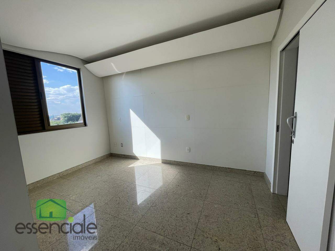 Apartamento 3 quartos suite, andar alto, centro do Barreiro lazer Por R$ 895.000,00