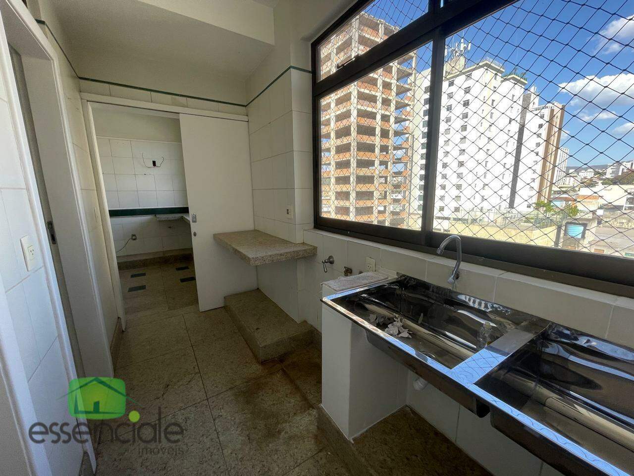 Apartamento 3 quartos suite, andar alto, centro do Barreiro lazer Por R$ 895.000,00