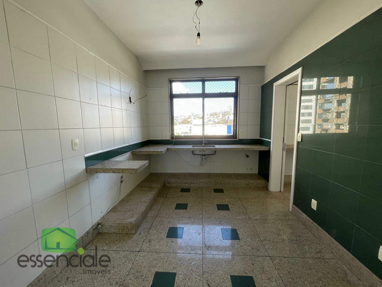 Apartamento 3 quartos suite, andar alto, centro do Barreiro lazer Por R$ 895.000,00