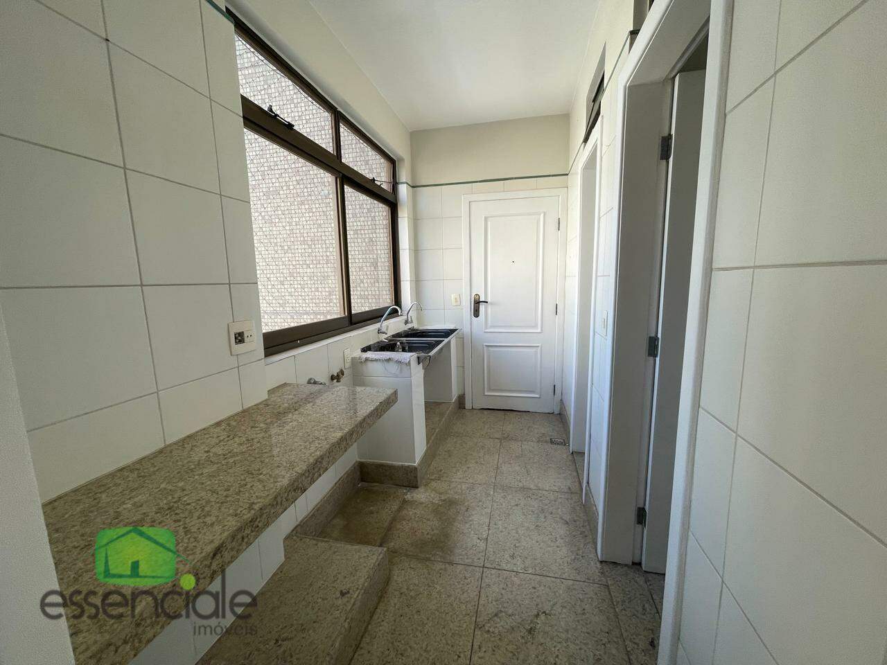 Apartamento 3 quartos suite, andar alto, centro do Barreiro lazer Por R$ 895.000,00