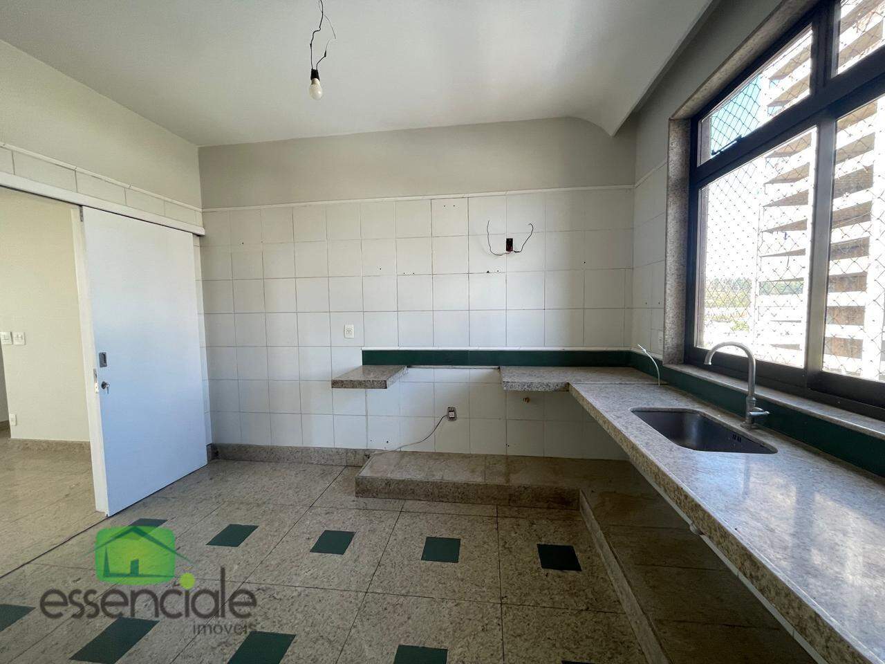 Apartamento 3 quartos suite, andar alto, centro do Barreiro lazer Por R$ 895.000,00