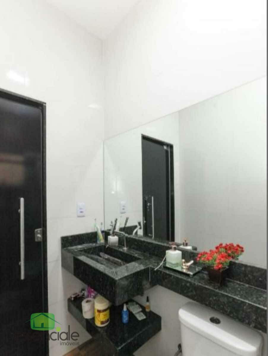 Casa de 180 m² com 3 quartos sendo uma suíte no bairro Industrial a venda por R$ 650.000,00