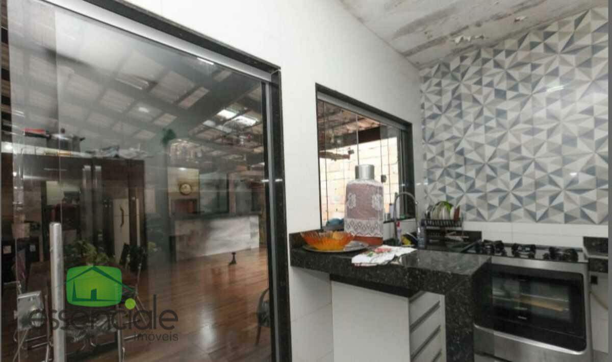 Casa de 180 m² com 3 quartos sendo uma suíte no bairro Industrial a venda por R$ 650.000,00