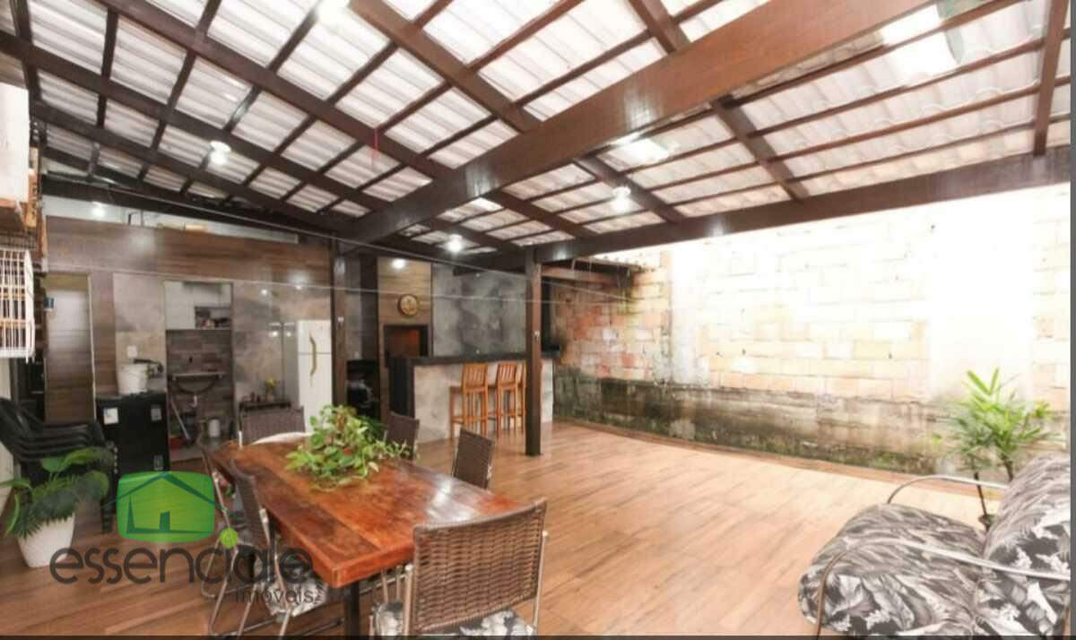 Casa de 180 m² com 3 quartos sendo uma suíte no bairro Industrial a venda por R$ 650.000,00