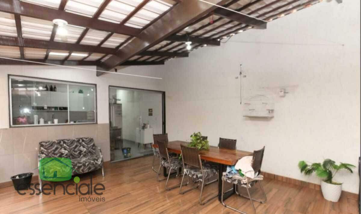 Casa de 180 m² com 3 quartos sendo uma suíte no bairro Industrial a venda por R$ 650.000,00