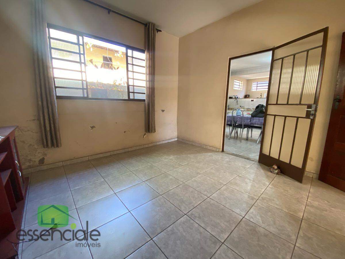 Casa com 405 m² e 5 quartos no bairro Novo eldorado à venda por R$ 745.000,00