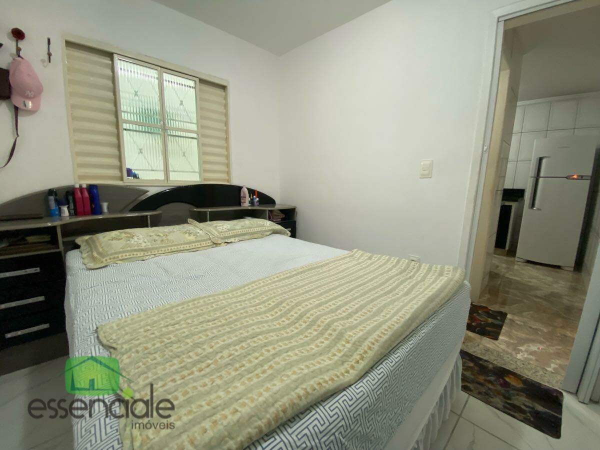 Casa com 200 m² e 4 quartos no bairro Água branca à venda por R$ 760.000
