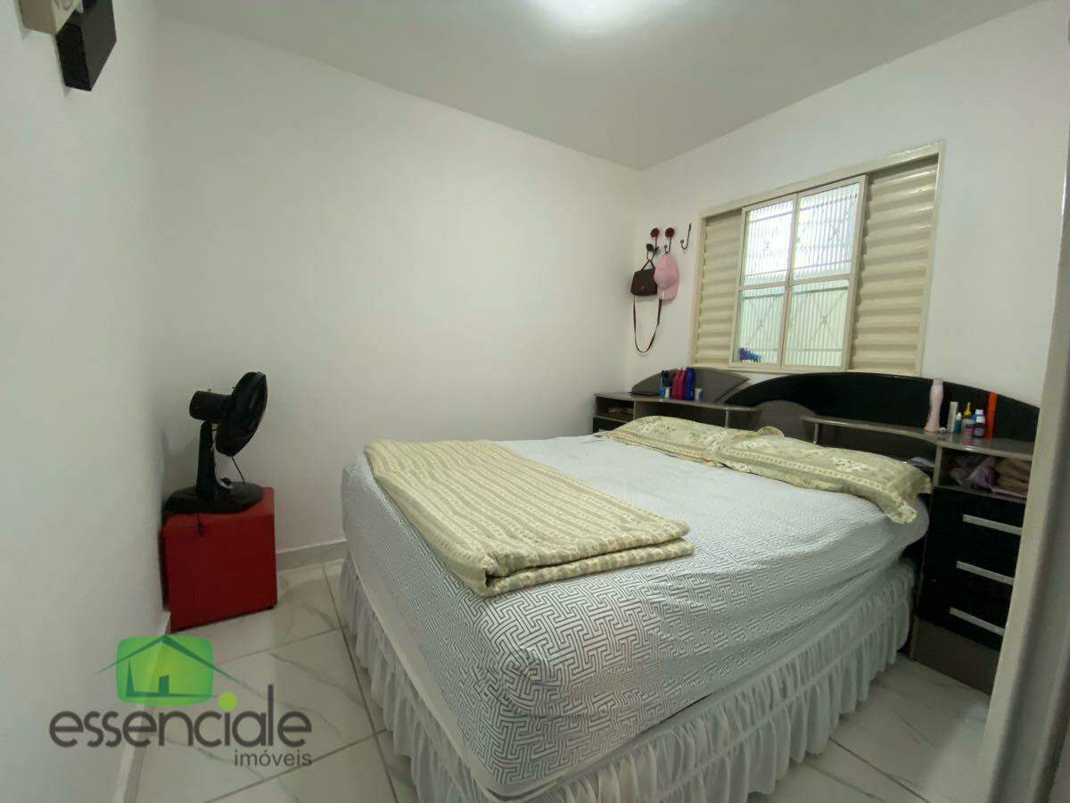 Casa com 200 m² e 4 quartos no bairro Água branca à venda por R$ 760.000