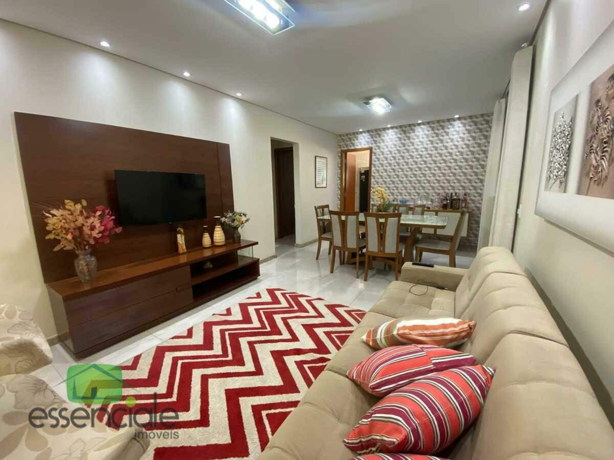 Casa de 336m² com 4 quartos sendo 1 suíte no bairro Bandeirantes à venda por R$ 960.000