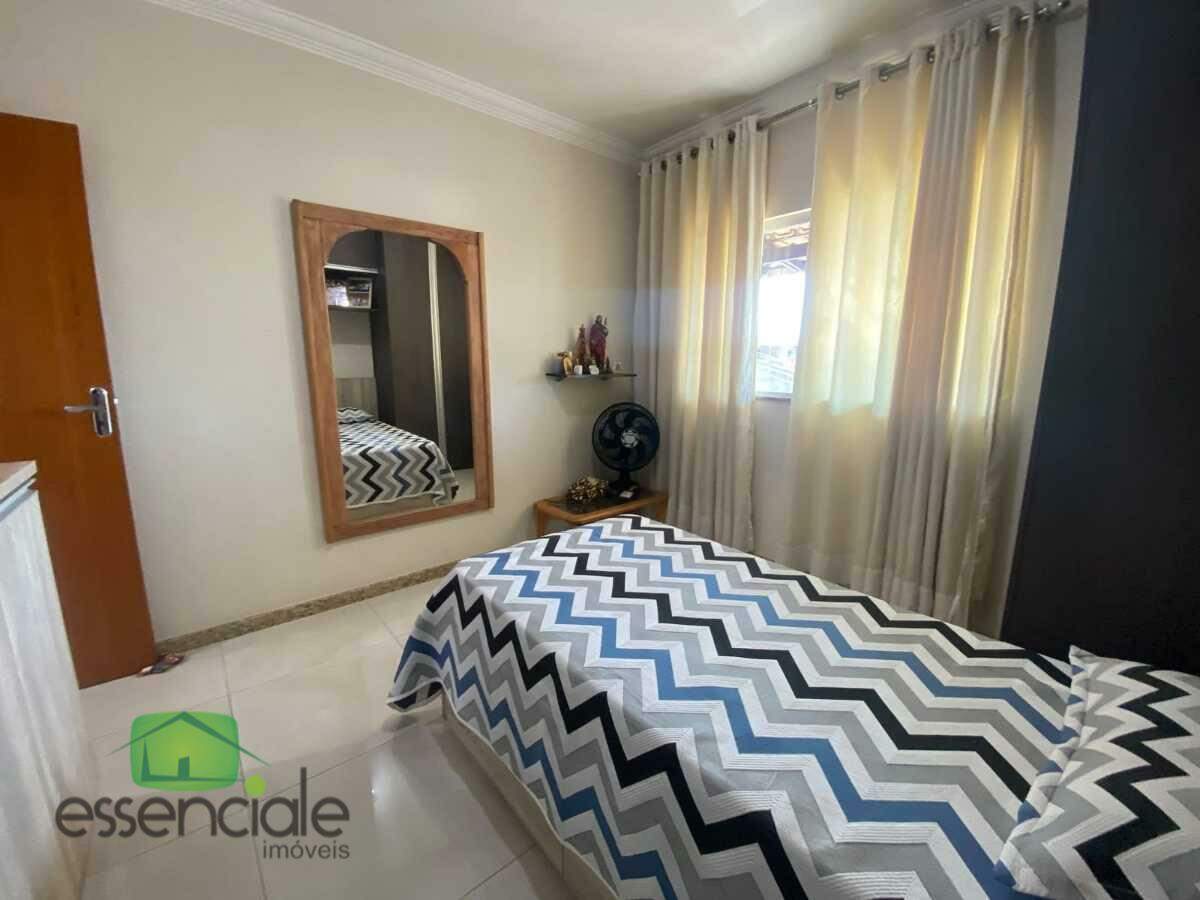 Casa de 336m² com 4 quartos sendo 1 suíte no bairro Bandeirantes à venda por R$ 960.000