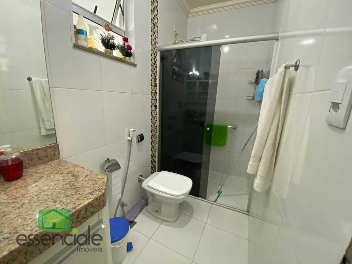Casa de 336m² com 4 quartos sendo 1 suíte no bairro Bandeirantes à venda por R$ 960.000