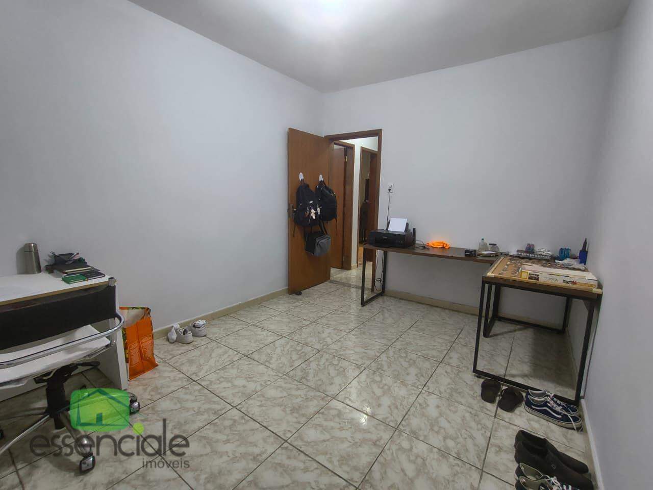 Casa de 172 m², 3 quartos, 5 vagas no bairro Flamengo em Contagem à venda por R$ 750.000,00