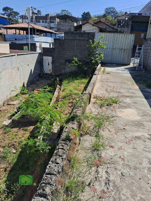 Lote com 222 m² no bairro Industrial, em Contagem – MG, à venda por R$ 320.000