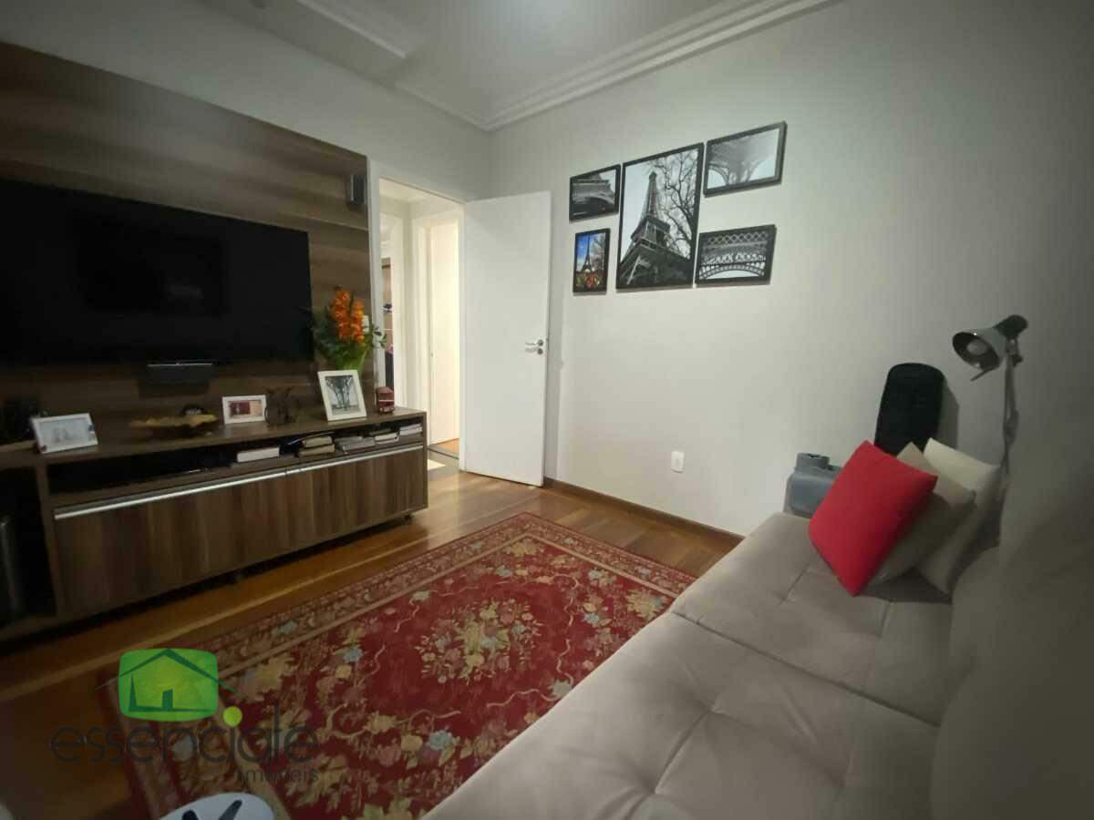 Casa de 250 m² e 3 quartos no bairro Europa à venda por R$ 1.250.000