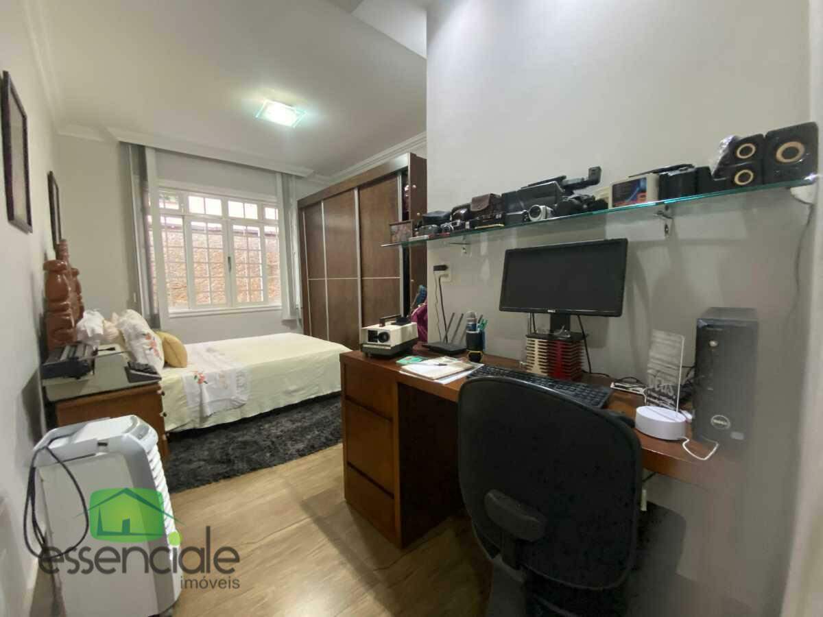 Casa de 250 m² e 3 quartos no bairro Europa à venda por R$ 1.250.000