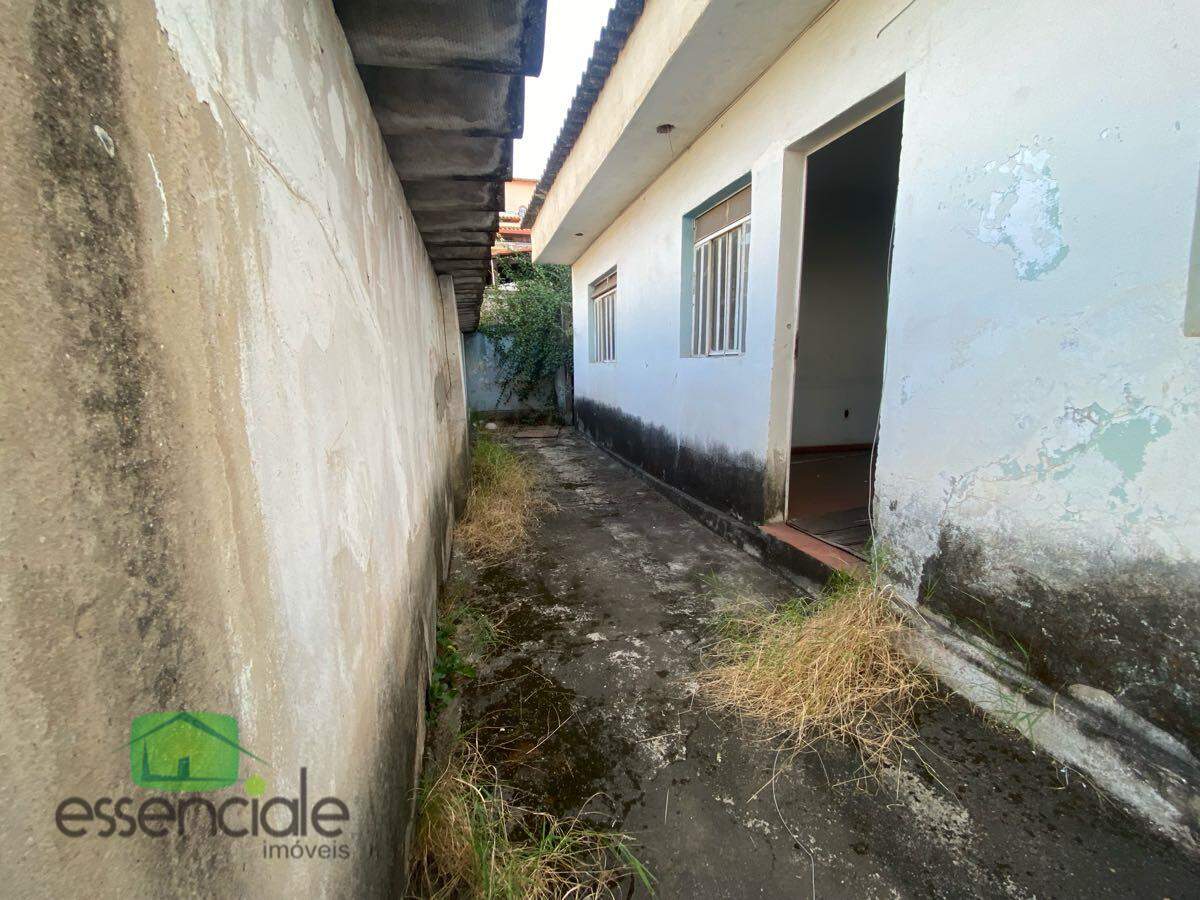 Casa de 360m² com 2 quartos no bairro Bandeirantes à venda por R$ 450.000