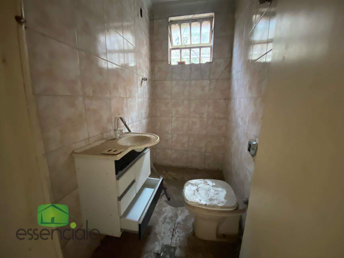 Casa de 360m² com 2 quartos no bairro Bandeirantes à venda por R$ 450.000