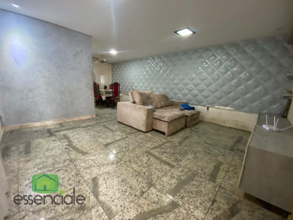 Casa de 300m² com 5 quartos no bairro Eldorado à venda por R$ 850.000