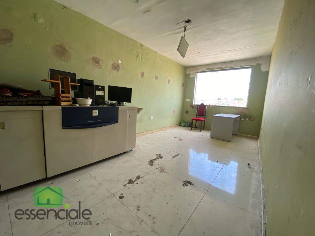Casa de 300m² com 5 quartos no bairro Eldorado à venda por R$ 850.000