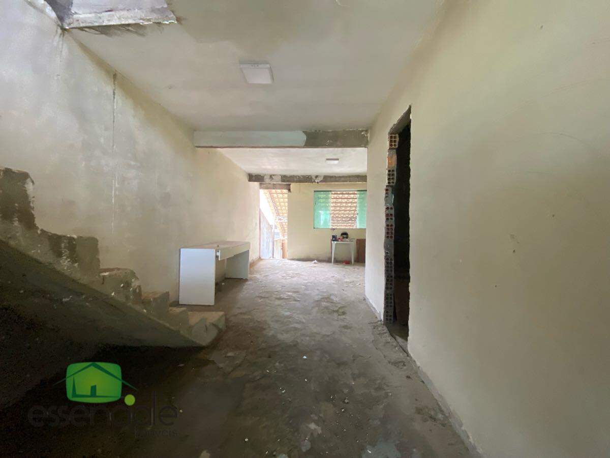 Casa de 300m² com 5 quartos no bairro Eldorado à venda por R$ 850.000