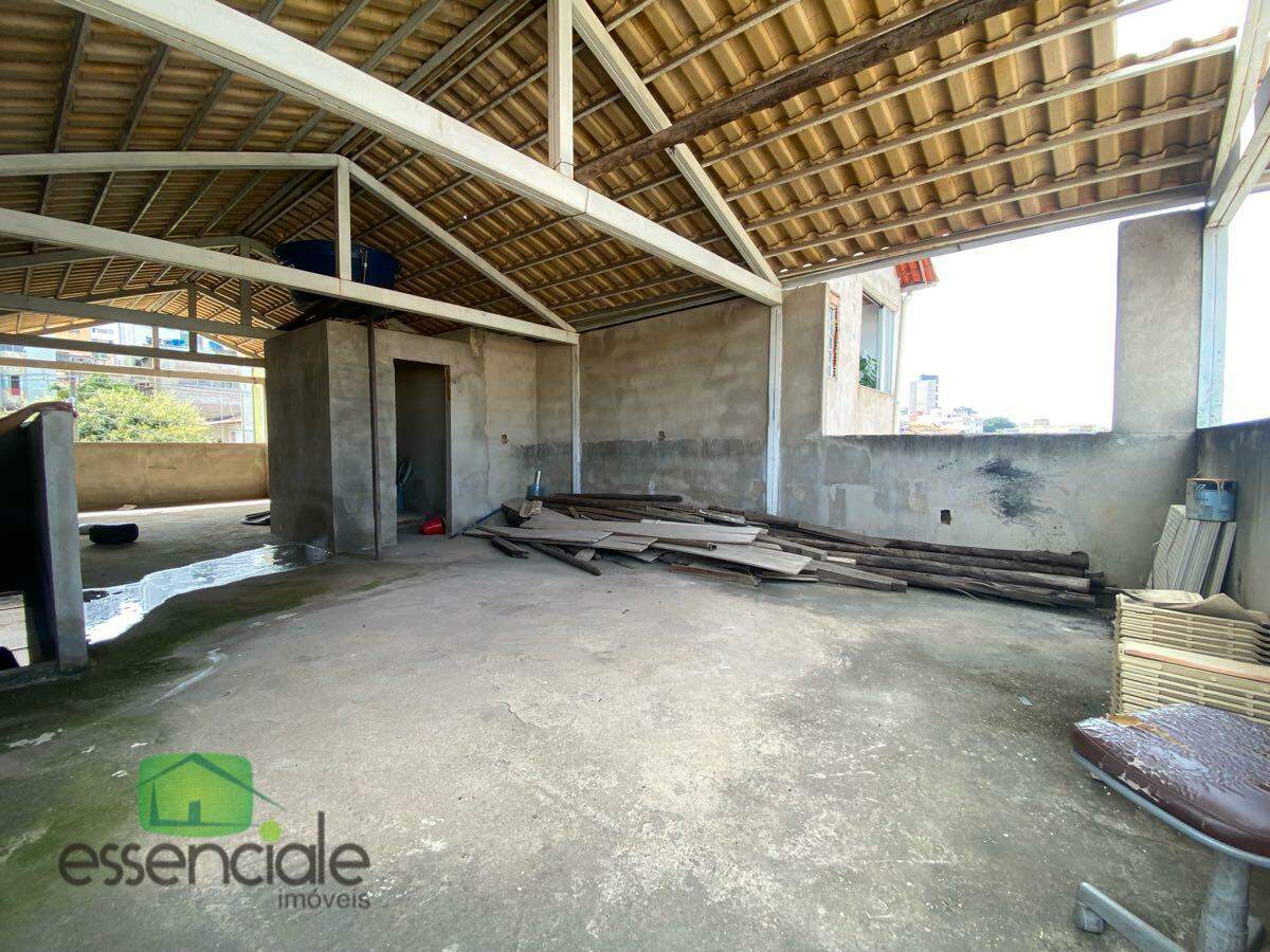 Casa de 300m² com 5 quartos no bairro Eldorado à venda por R$ 850.000