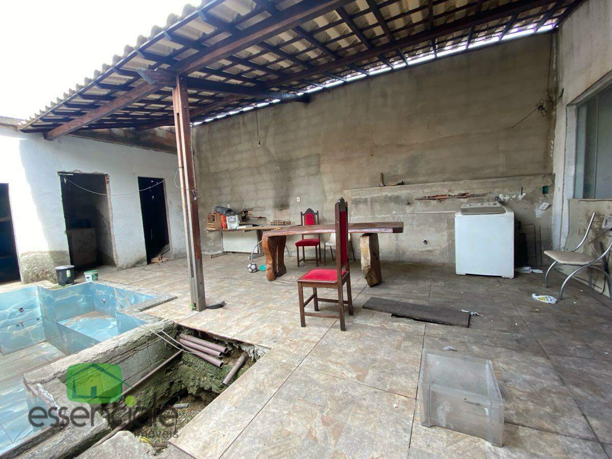 Casa de 300m² com 5 quartos no bairro Eldorado à venda por R$ 850.000