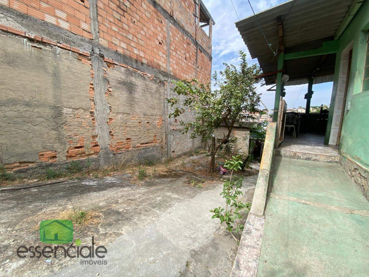 Casa de 390m² com 2 quartos no bairro Bandeirantes à venda por R$ 630.000