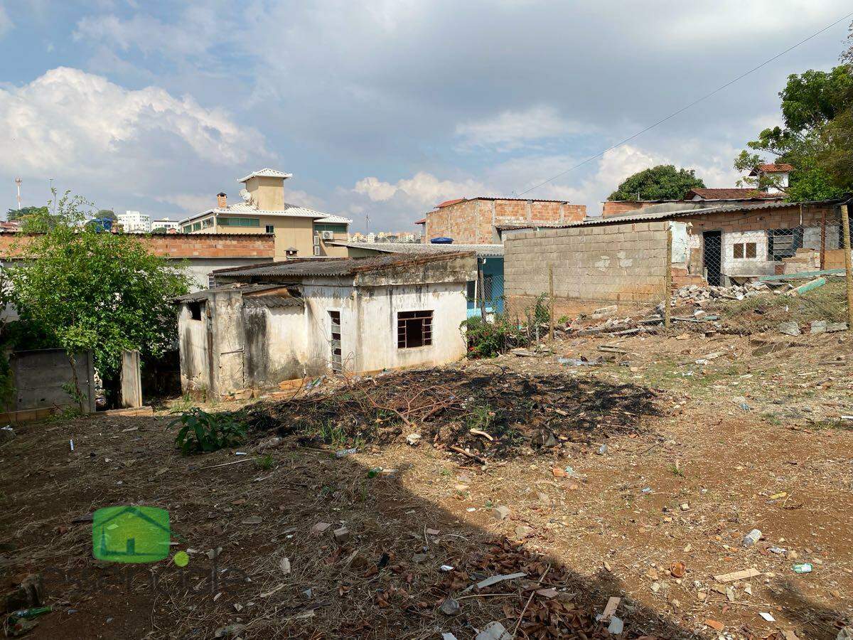 Lote com 360 m² no bairro Alvorada, em Contagem – MG, à venda por R$ 350.000