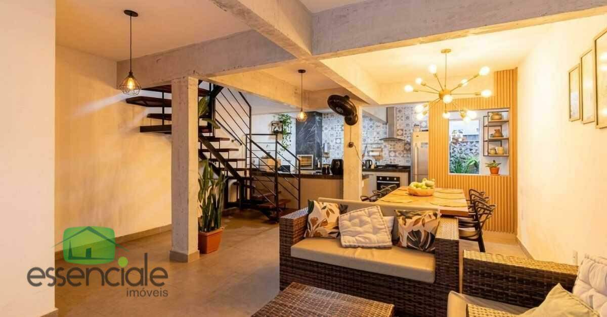 Casa de 180m² e 3 quartos no bairro Europa à venda por R$ 630.000