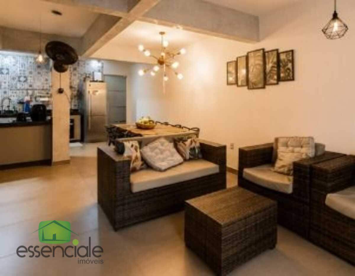 Casa de 180m² e 3 quartos no bairro Europa à venda por R$ 630.000