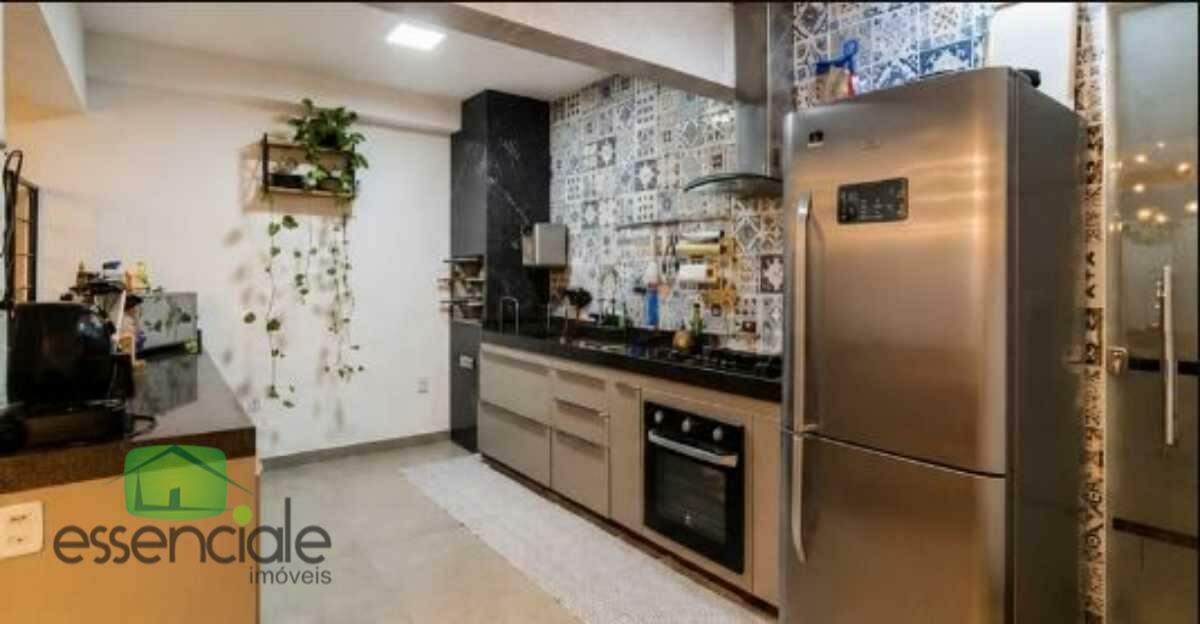 Casa de 180m² e 3 quartos no bairro Europa à venda por R$ 630.000