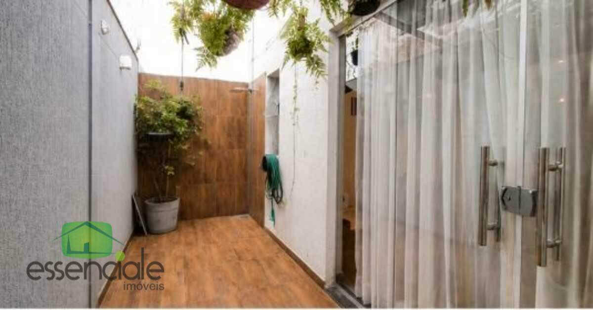 Casa de 180m² e 3 quartos no bairro Europa à venda por R$ 630.000