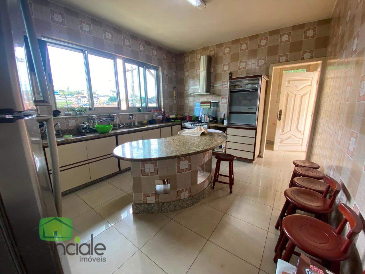 Casa com 860 m² e 4 quartos no bairro Jardim Riacho das Pedras à venda por R$ 4.000.000