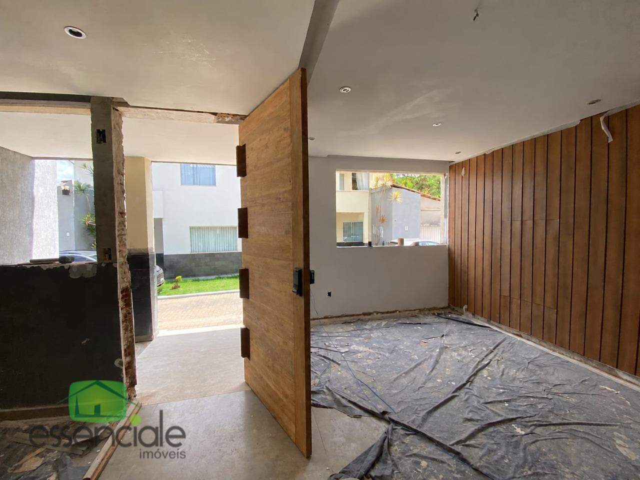 Casa com 200 m² e 4 quartos no bairro Europa à venda por R$ 1.200.000