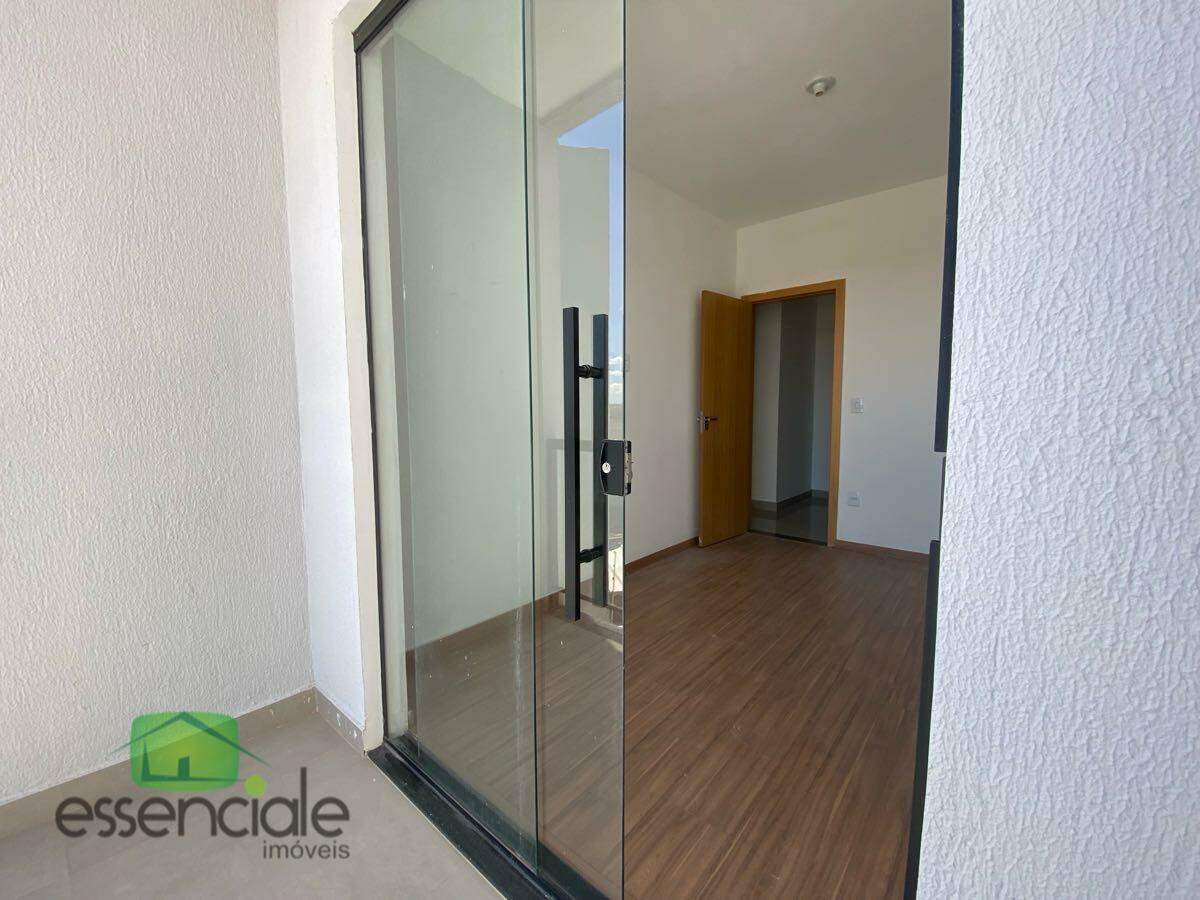 Casa com 140 m² e 3 quartos no bairro Alvorada à venda por R$ 790.000