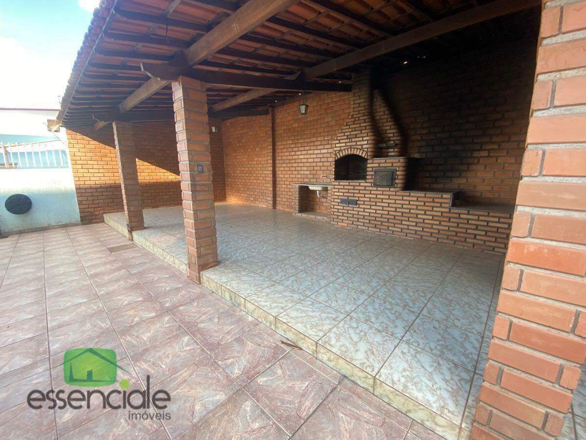 Casa de 5 quartos no bairro Industrial, Contagem MG