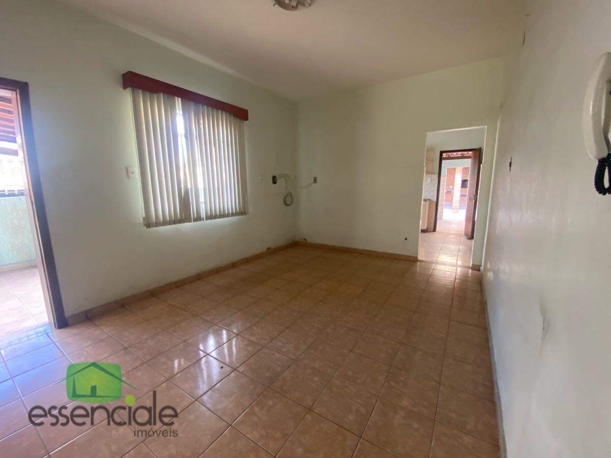 Casa de 360m² e 5 quartos no bairro Jardim Industrial à venda por R$ 840.000