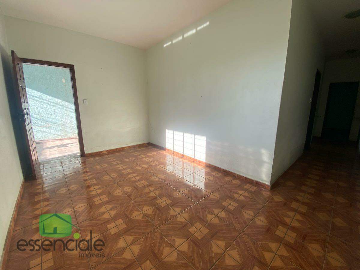 Casa de 360m² e 5 quartos no bairro Jardim Industrial à venda por R$ 840.000
