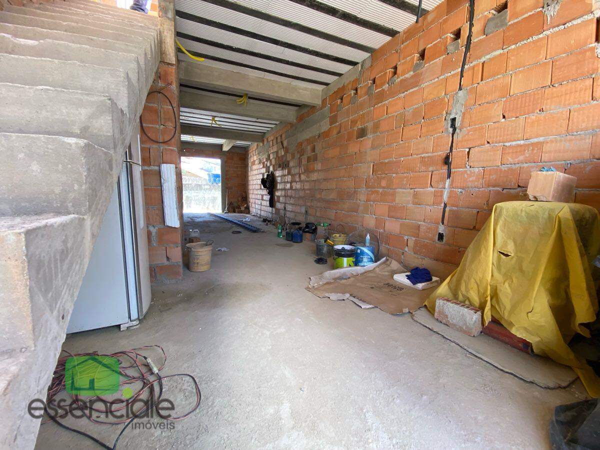 Casa Geminada com 140 m² e 3 quartos no bairro Alvorada à venda por R$ 699.000