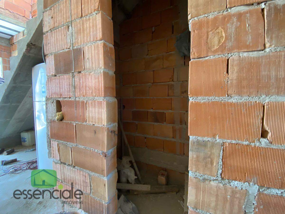 Casa Geminada com 140 m² e 3 quartos no bairro Alvorada à venda por R$ 699.000