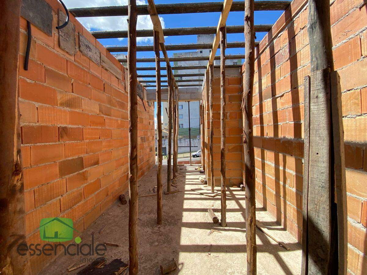 Casa Geminada com 140 m² e 3 quartos no bairro Alvorada à venda por R$ 699.000