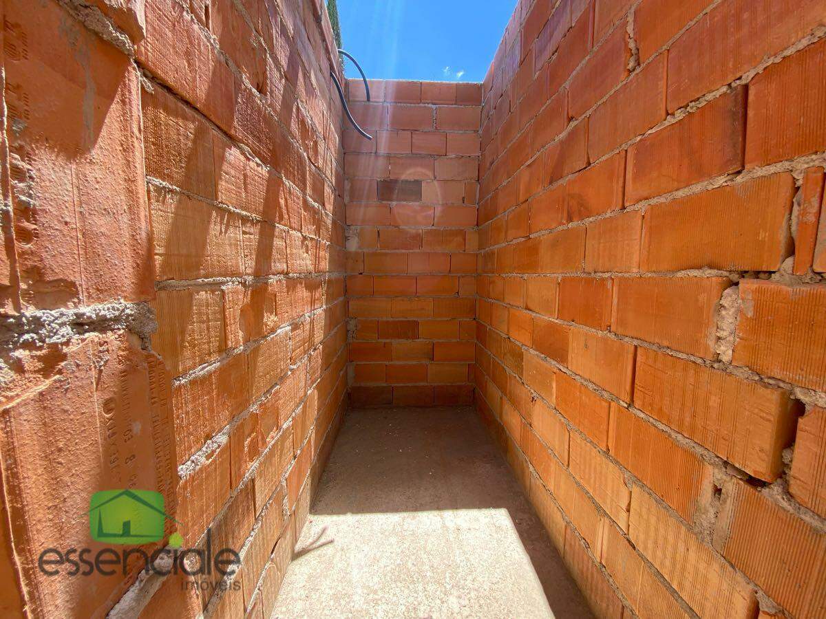 Casa Geminada com 140 m² e 3 quartos no bairro Alvorada à venda por R$ 699.000